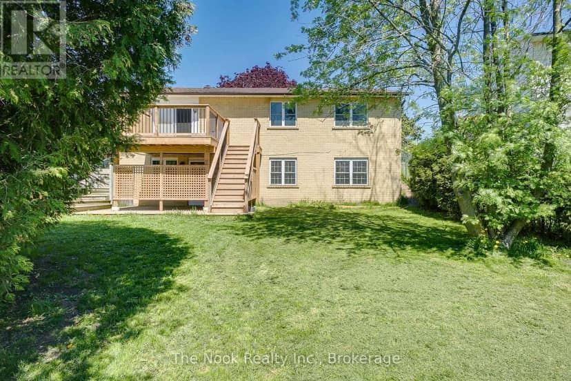 95 Peacock Boulevard — photo 2 of 24