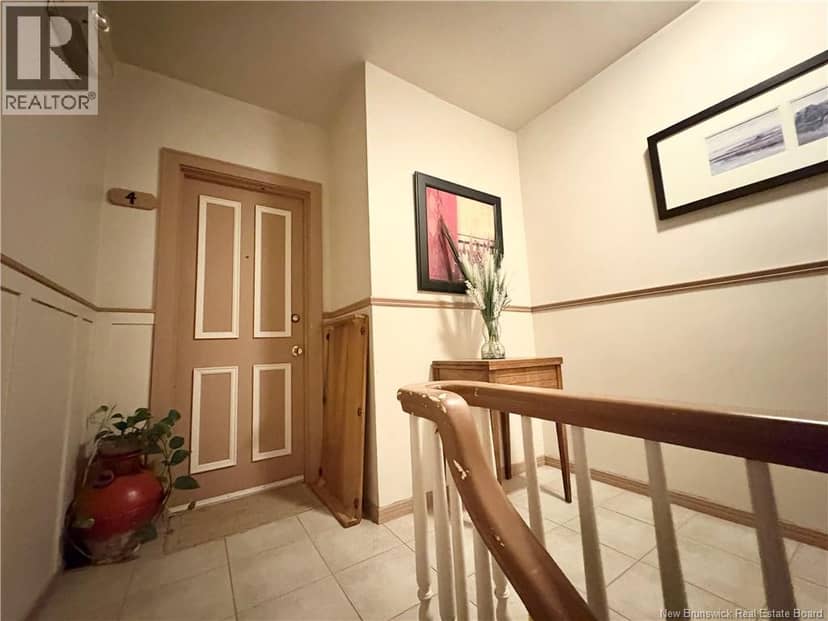 404 Main Street — photo 10 of 33