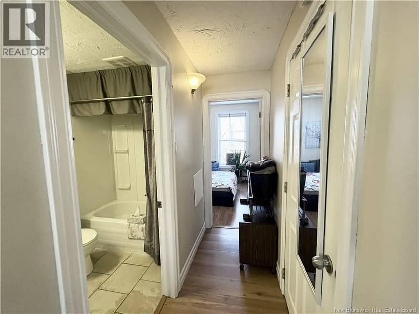 404 Main Street — photo 20 of 33