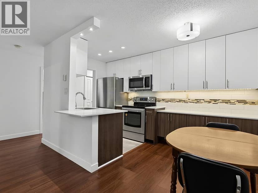 101 750 E 7TH AVENUE, Vancouver