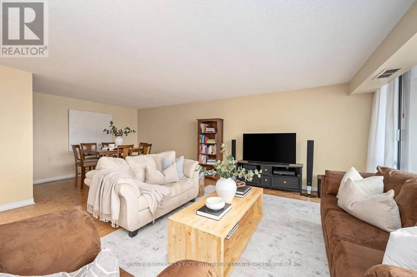 1507 - 380 King Street — photo 5 of 27