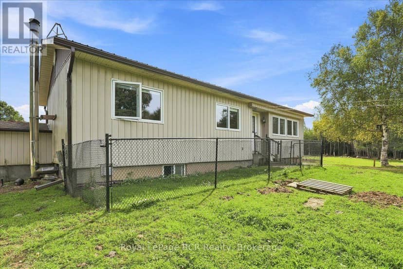 151601 Southgate Sideroad 15 — photo 3 of 40