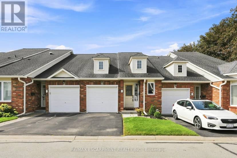 2 - 222 Fellowes Crescent — photo 1 of 32