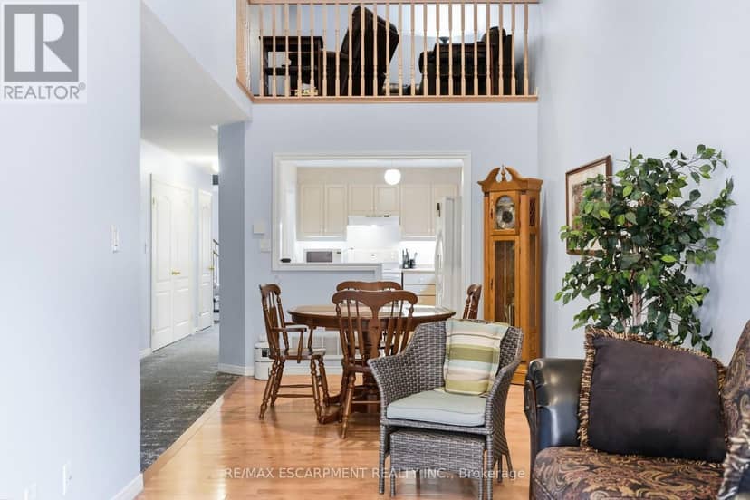 2 - 222 Fellowes Crescent — photo 15 of 32