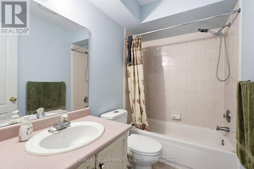 2 - 222 Fellowes Crescent — photo 25 of 32