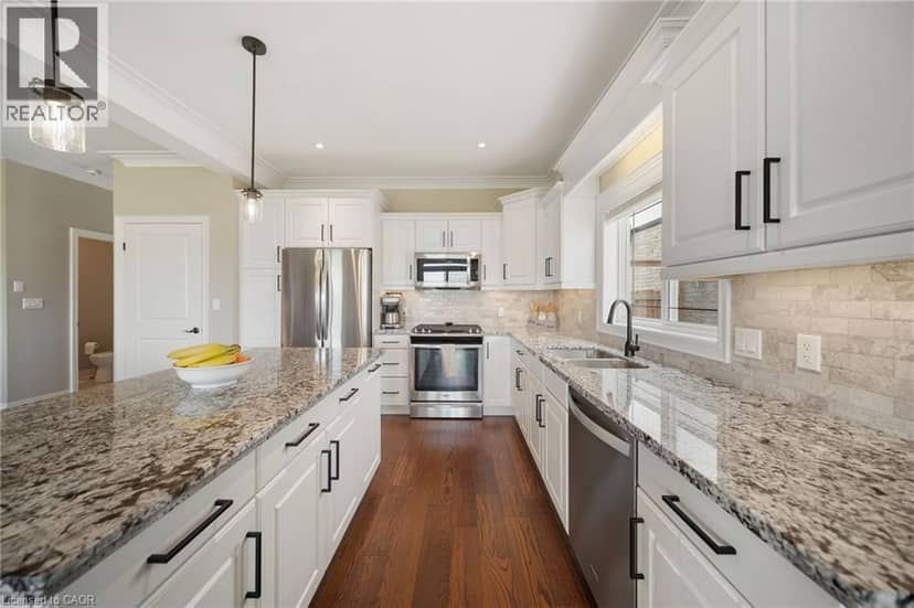 95 LAFAYETTE Street E — photo 14 of 40