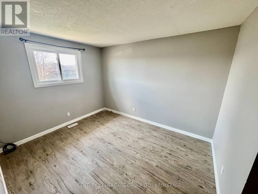 356 Owens Crescent — photo 13 of 21