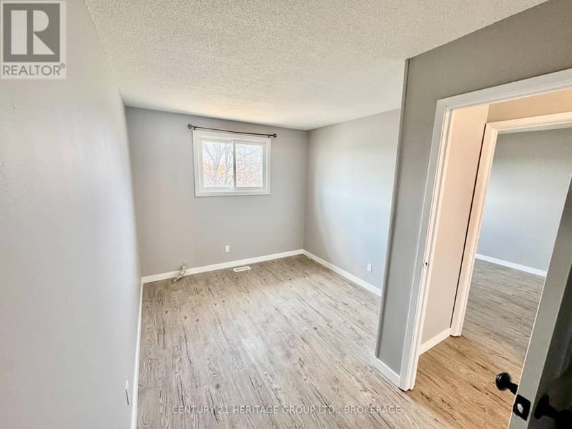 356 Owens Crescent — photo 14 of 21