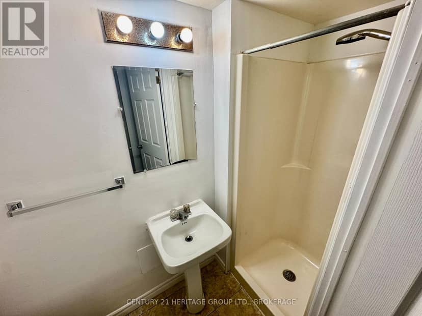 356 Owens Crescent — photo 18 of 21