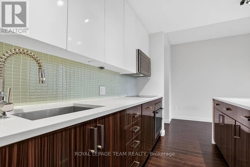 406 - 201 Parkdale Avenue — photo 16 of 36