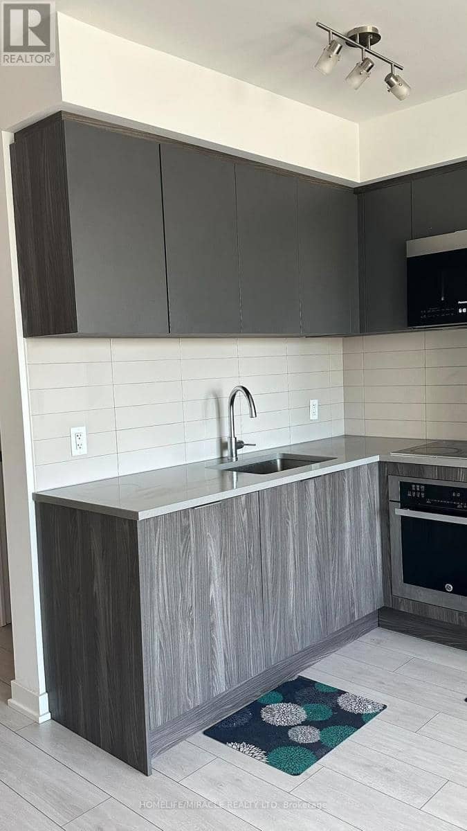 516 - 2033 Kennedy Road — photo 8 of 14