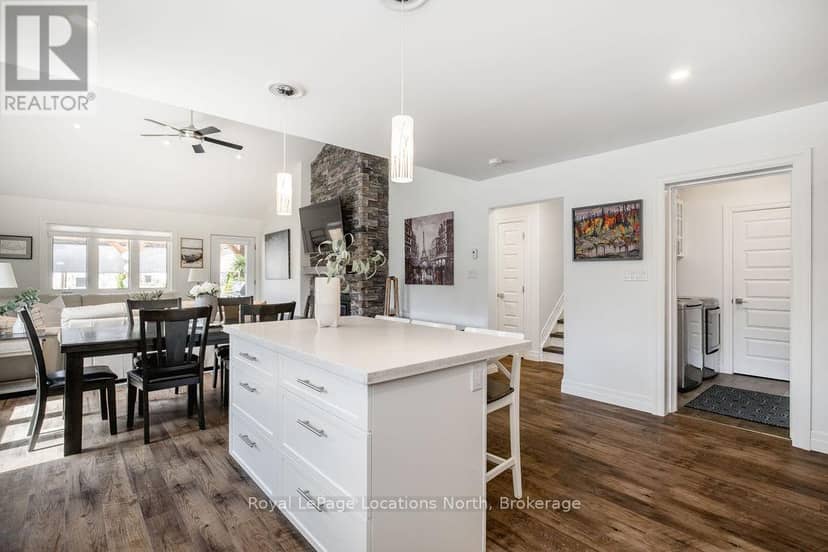 43 Napier Street W — photo 12 of 31