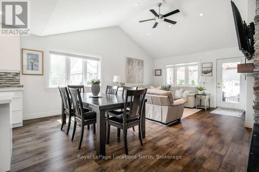43 Napier Street W — photo 14 of 31