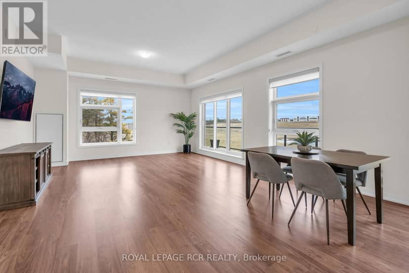 413 - 555 William Graham Drive, Aurora, photo 8