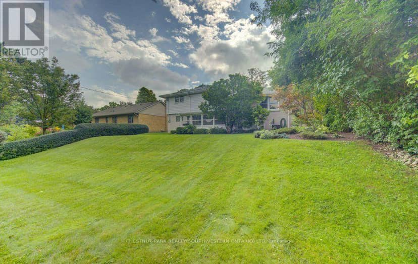 204 Stanley Drive — photo 10 of 12