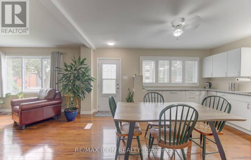 104 Mausser Avenue — photo 11 of 40