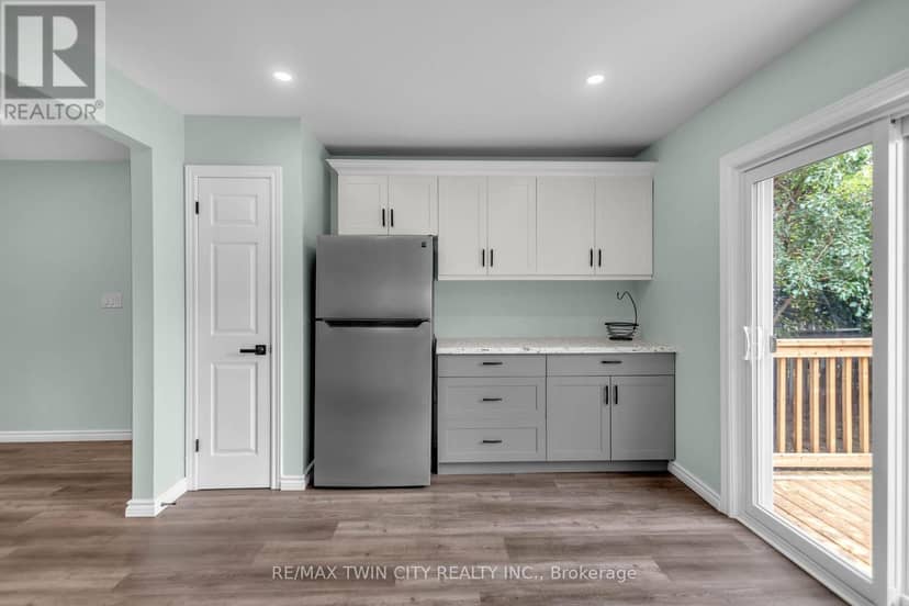 4 Dowden Avenue — photo 16 of 40