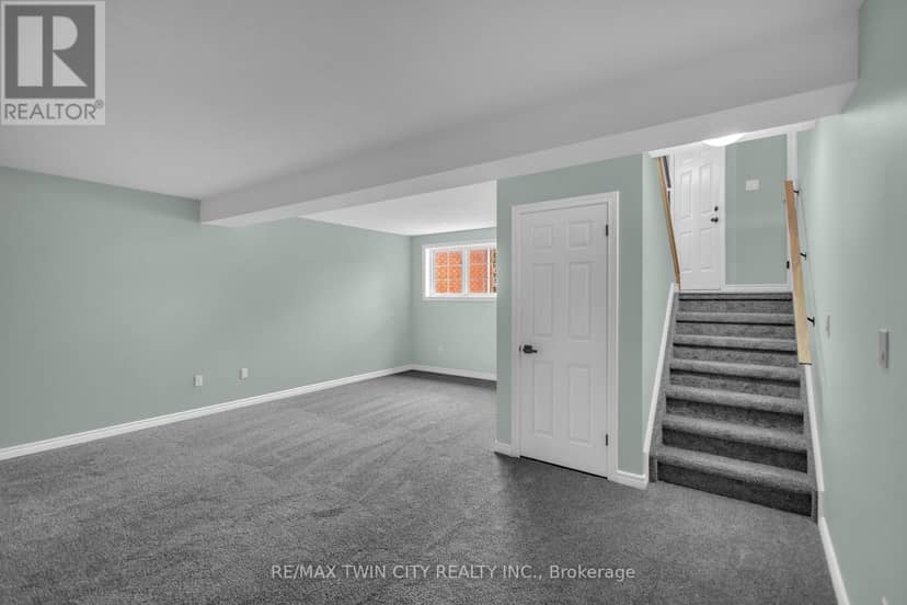 4 Dowden Avenue — photo 27 of 40