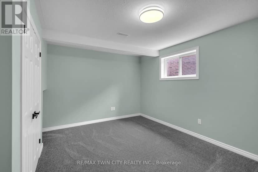 4 Dowden Avenue — photo 32 of 40
