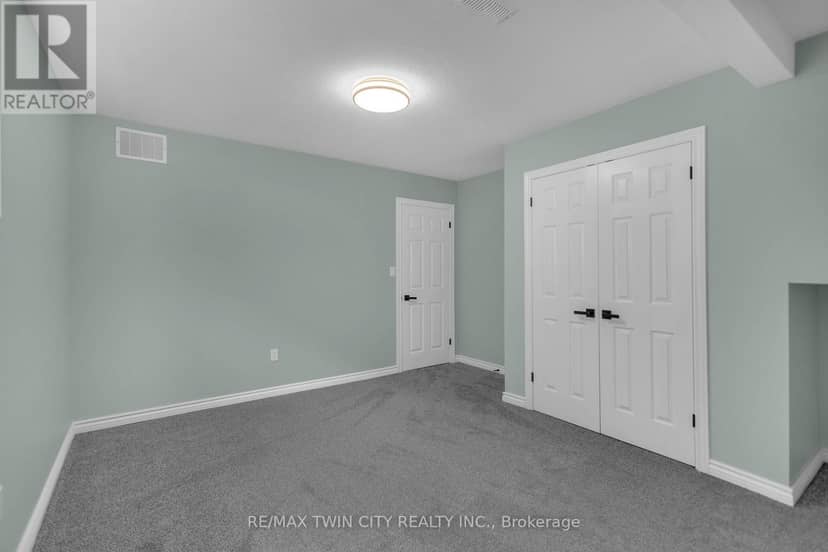 4 Dowden Avenue — photo 34 of 40