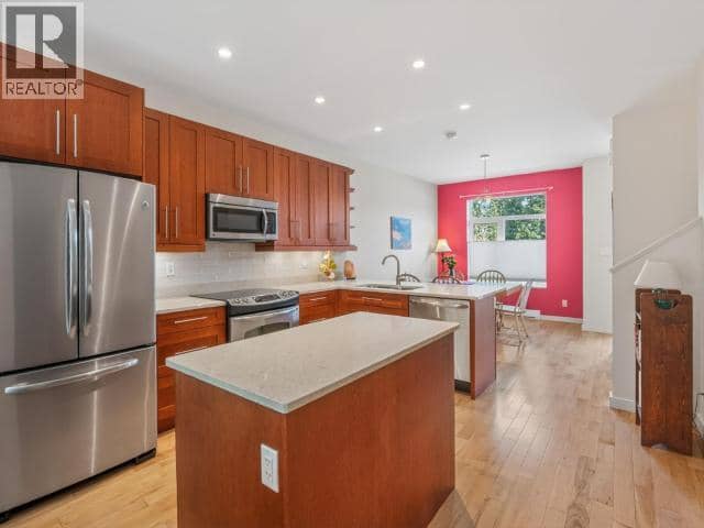 11-35 Normandy Road — photo 12 of 35