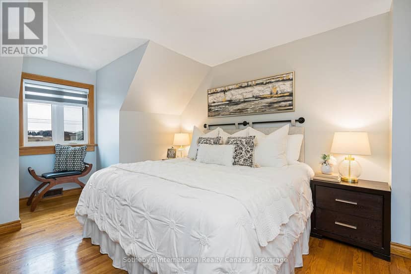 154 Mary Street — photo 21 of 40