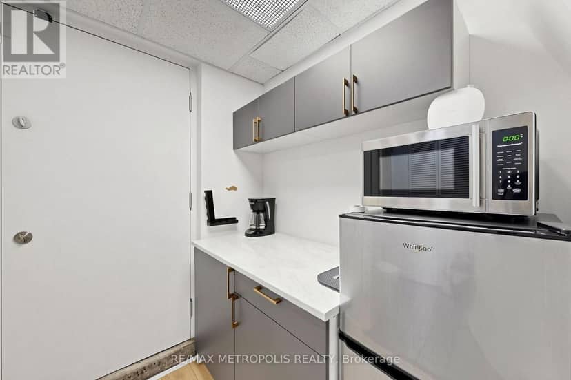 742 Dufferin Street — photo 35 of 40