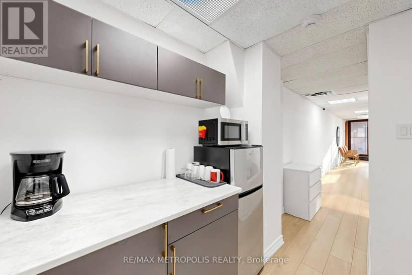 742 Dufferin Street — photo 36 of 40