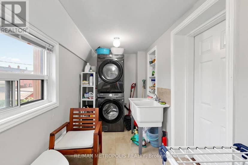 742 Dufferin Street — photo 37 of 40