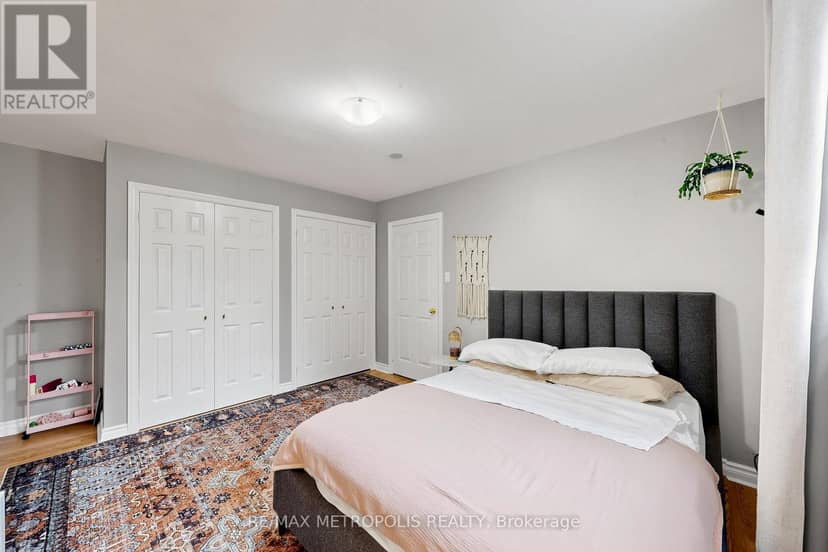 742 Dufferin Street — photo 9 of 40