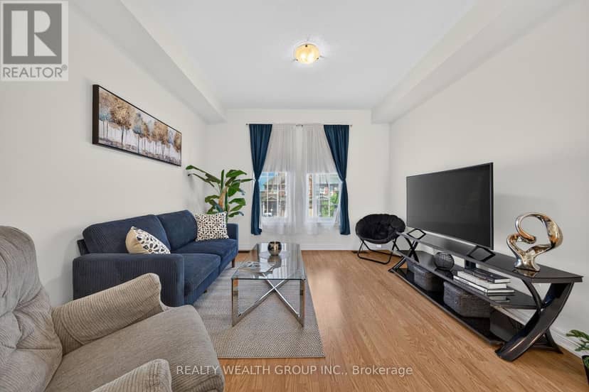 35 Matthewson Avenue — photo 5 of 26