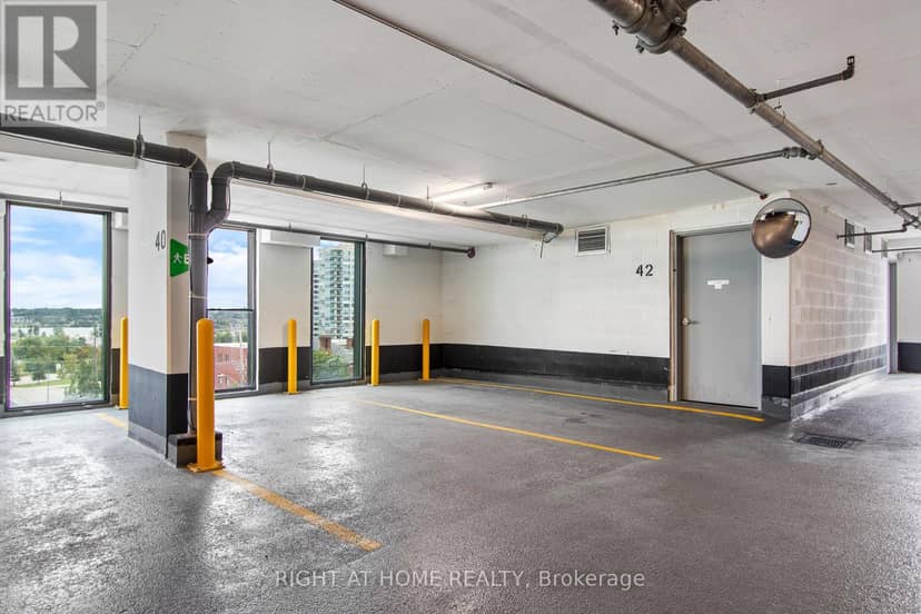 2407 - 39 Mary Street — photo 26 of 37