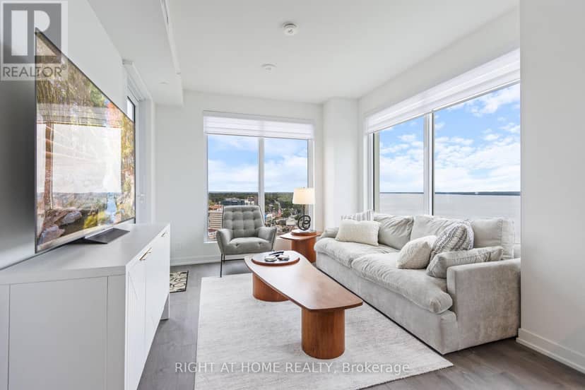 2407 - 39 Mary Street — photo 7 of 37
