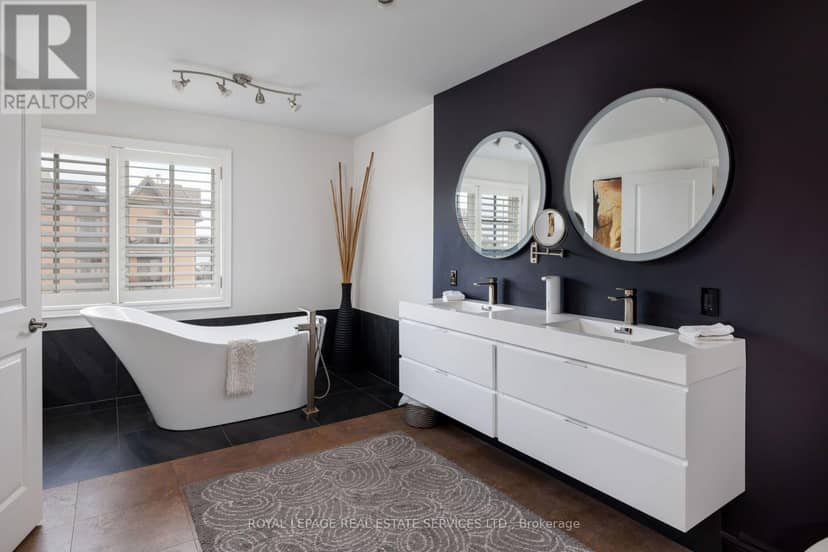 7 - 120 Bronte Road — photo 19 of 40