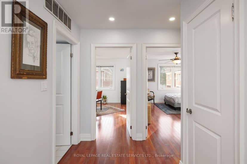 7 - 120 Bronte Road — photo 21 of 40