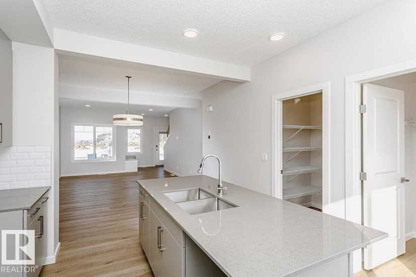 29 McLeod AV, Spruce Grove, photo 4