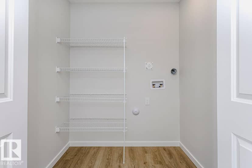 29 McLeod AV — photo 14 of 16