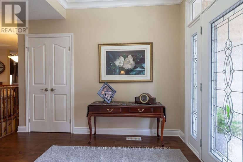 468 Macdonald Street — photo 28 of 40