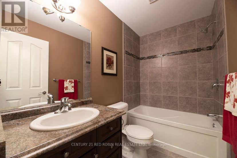 468 Macdonald Street — photo 26 of 40