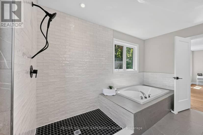25 Atlantis Drive — photo 32 of 40