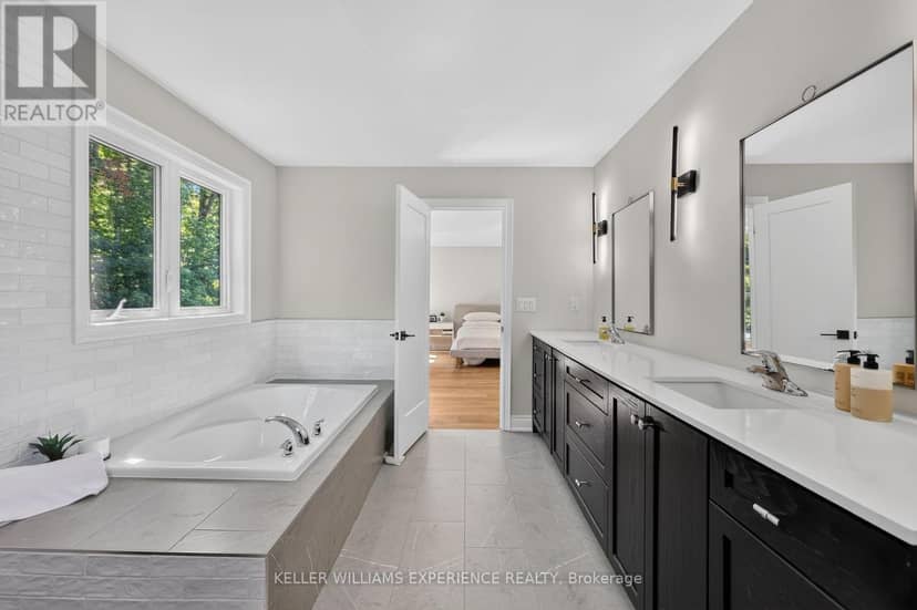 25 Atlantis Drive — photo 33 of 40