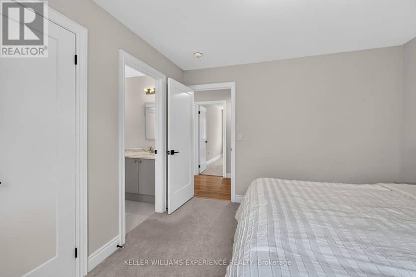 25 Atlantis Drive — photo 35 of 40
