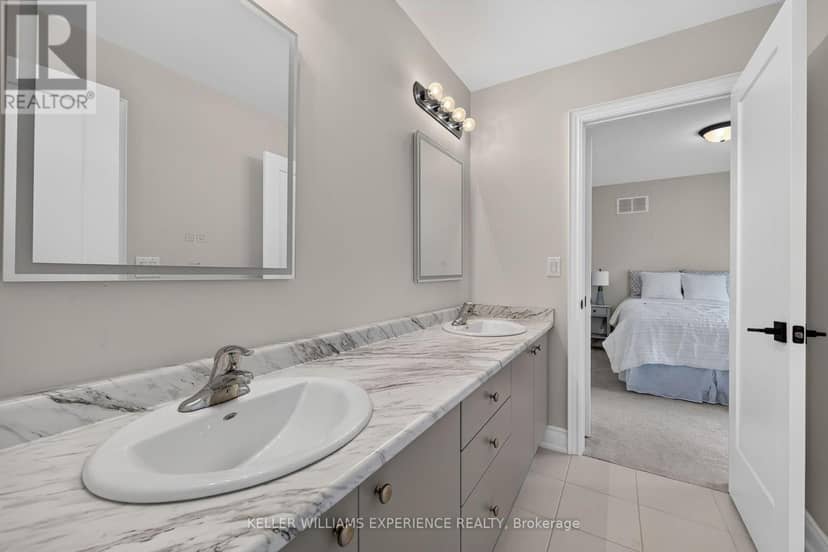 25 Atlantis Drive — photo 37 of 40
