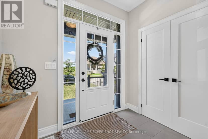 25 Atlantis Drive — photo 6 of 40