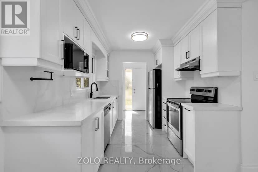 43 Davies Crescent — photo 12 of 40