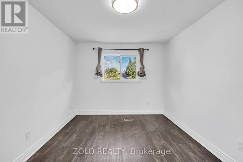 43 Davies Crescent — photo 20 of 40