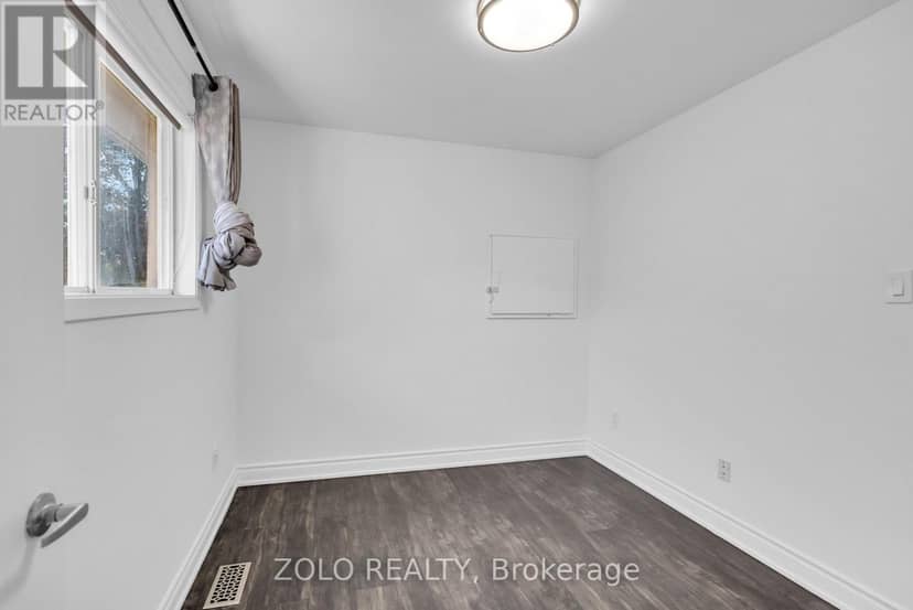 43 Davies Crescent — photo 24 of 40