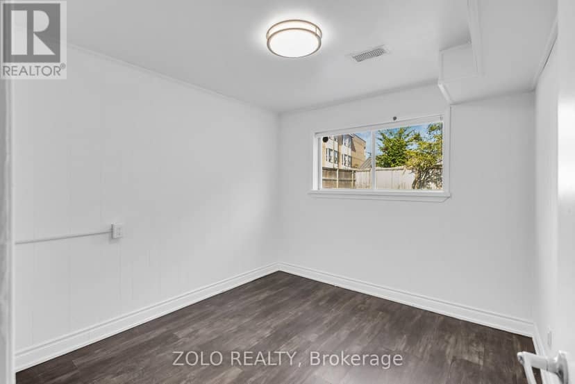 43 Davies Crescent — photo 30 of 40