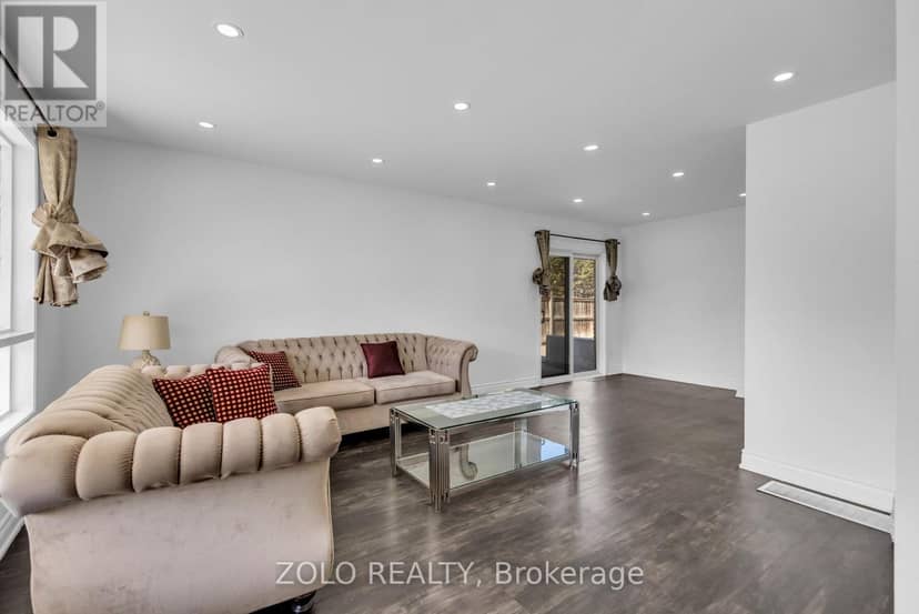 43 Davies Crescent — photo 6 of 40