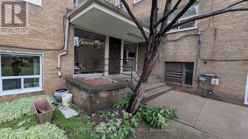 305 - 55 Neptune Drive — photo 16 of 17